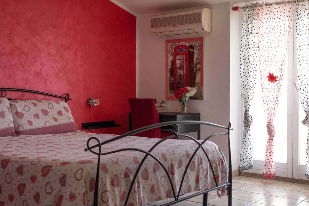 Emotions Bed and Breakfast Φιουμιτσίνο Εξωτερικό φωτογραφία