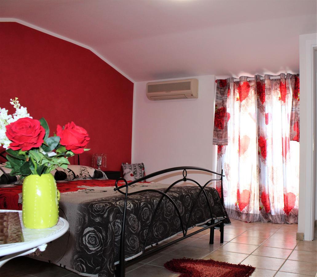 Emotions Bed and Breakfast Φιουμιτσίνο Εξωτερικό φωτογραφία